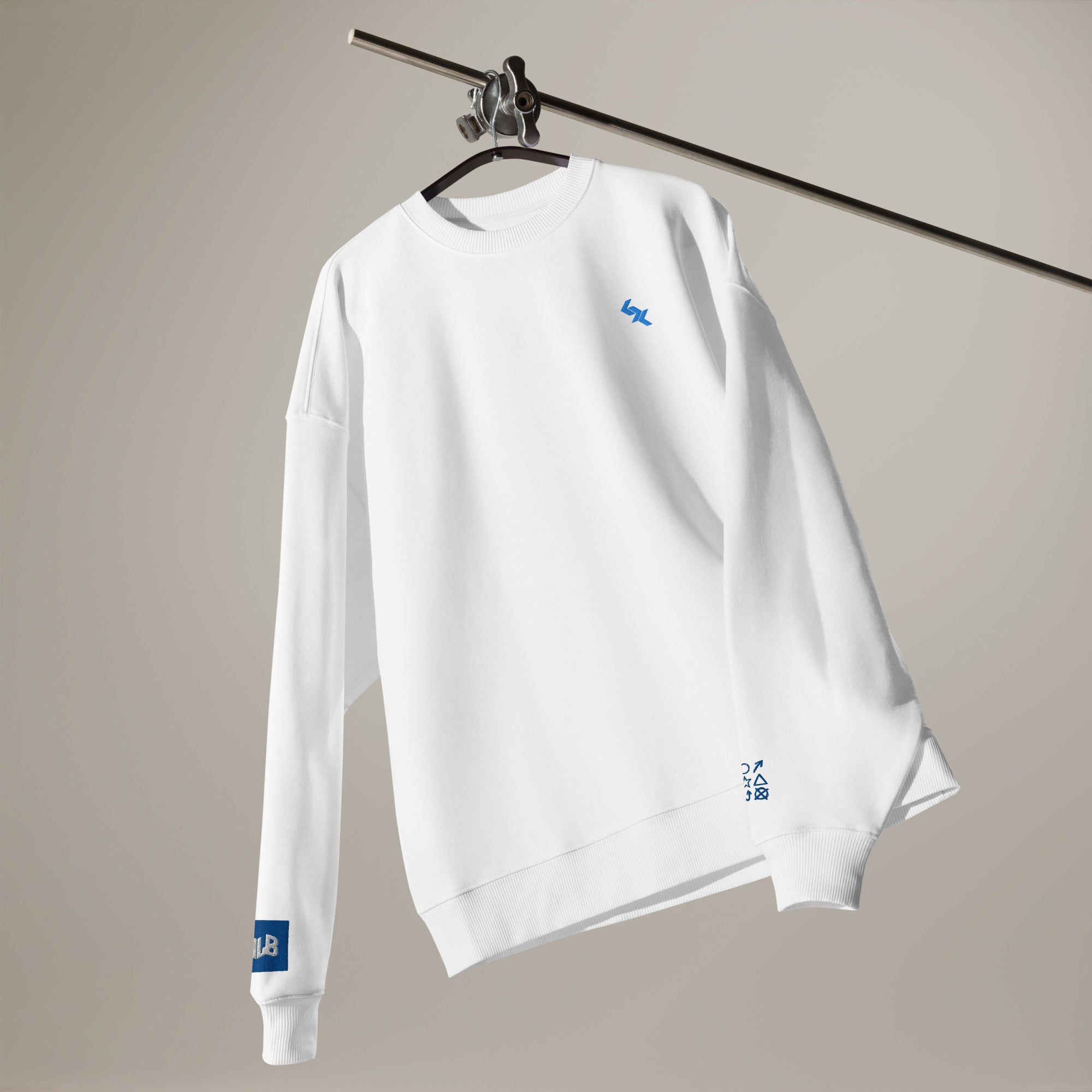 Unisex organic oversized sweatshirt "The Perfect Blues" by NLB VINTAGE NLB VINTAGE